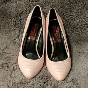 TakeOut Pink Croc Geometric Wedges